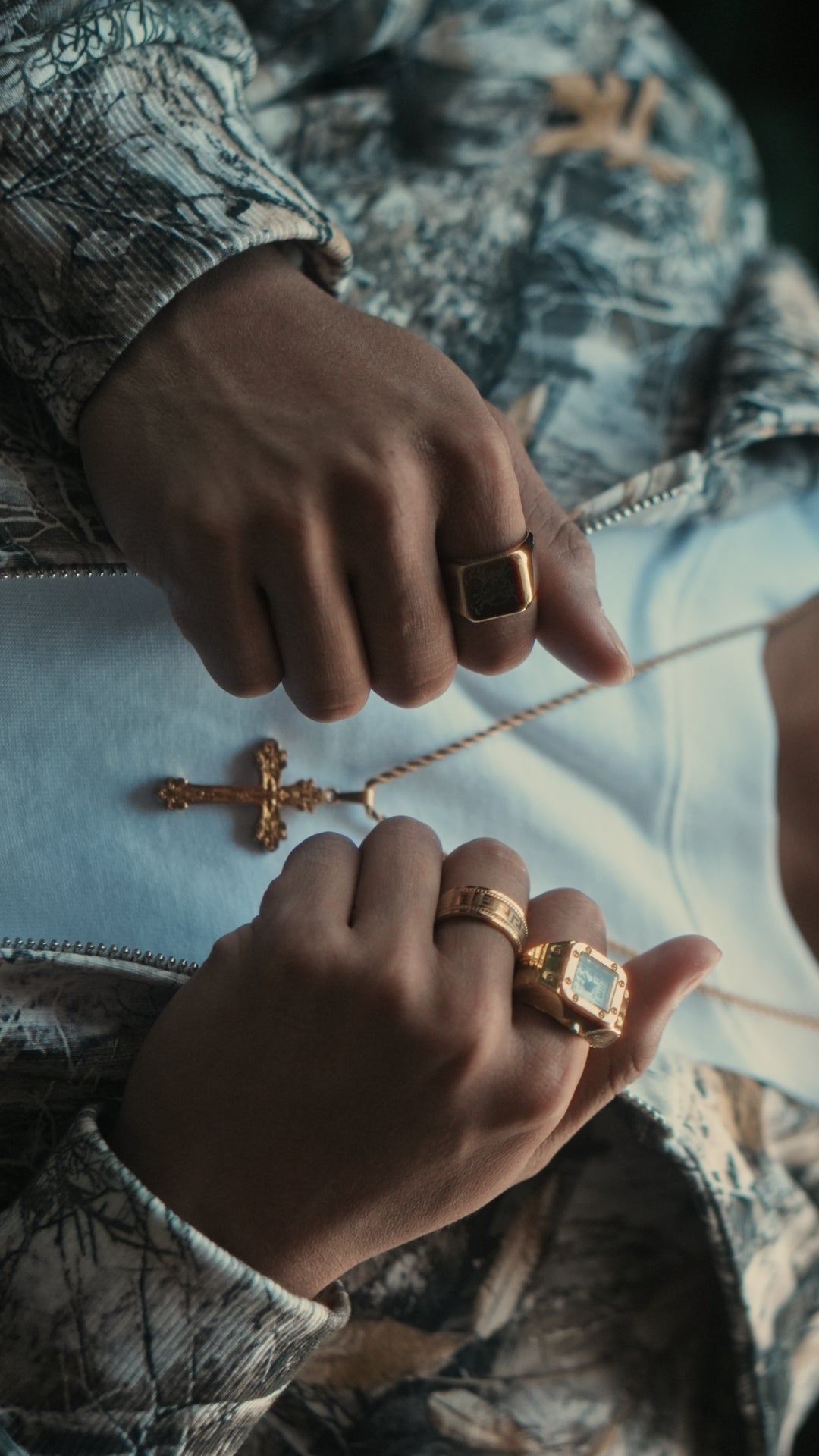 "DEVOTED BRANCH" ZIP UP HOODIE